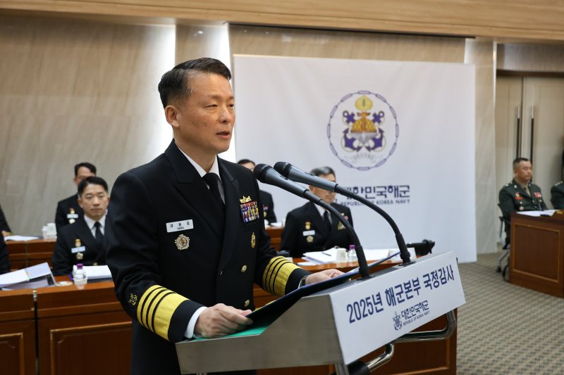 해군참모총장 "중국, 서해서 국제법 미준수…우리 영역 오면 비례 대응"