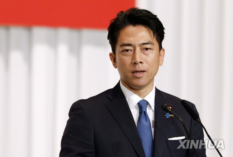 '대만 근접 섬 시찰 나선' 日방위상, 미사일 부대 배치 추진