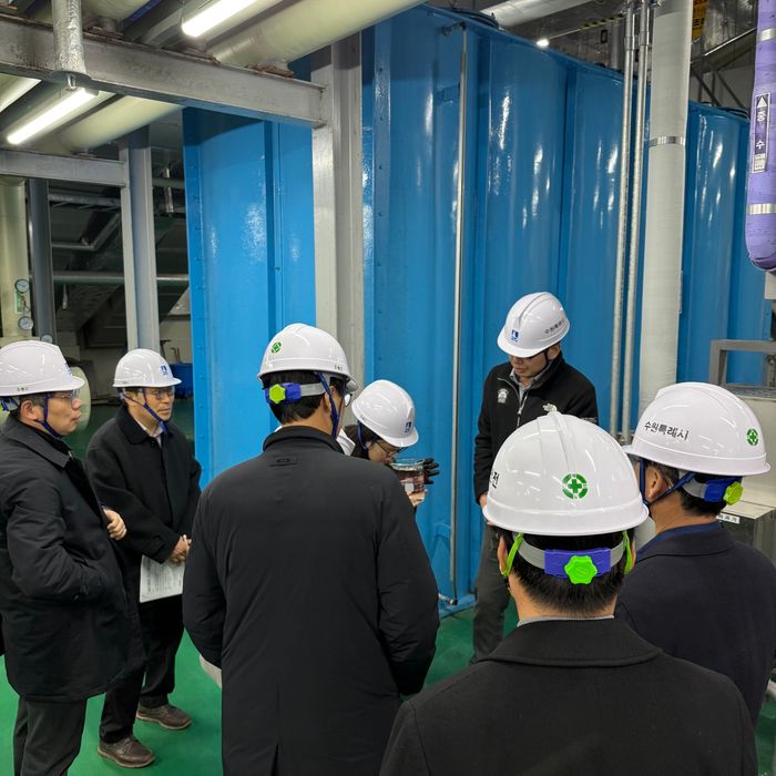 기후에너지환경부, 수원월드컵경기장 물재이용 시설 현장 방문